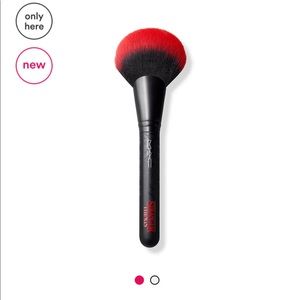 MAC Cosmetics X Stranger Things makeup Brush